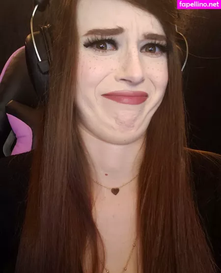 Aullora OnlyFans Thumbnail #EeRud83UpE