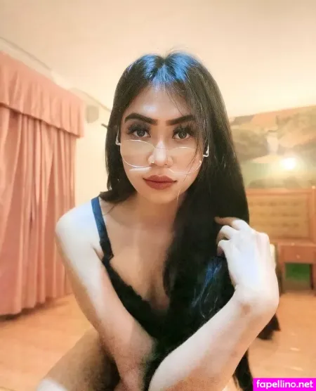 Aura Shemale OnlyFans Thumbnail #MlW4GDGp7L