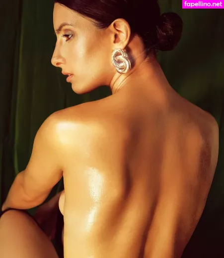 Aurelie Lacombe 1 OnlyFans Thumbnail #e9eRT4zhfs