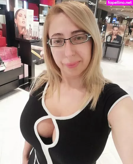 Aurica Velcota OnlyFans Thumbnail #LUVudMj3kK