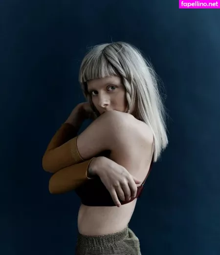 Aurora Aksnes OnlyFans Thumbnail #URRuYnCy4Z