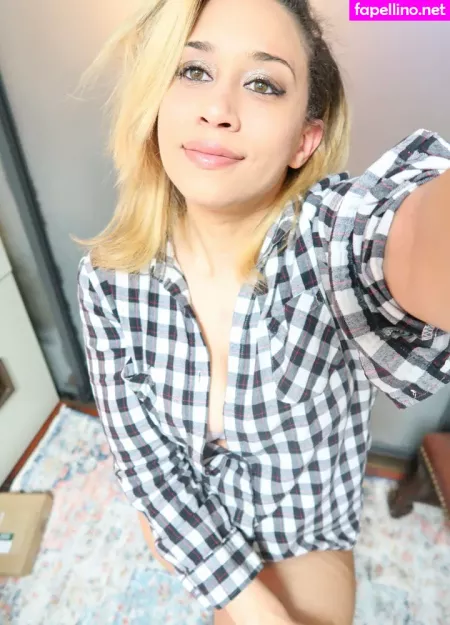 Aurora Jolie OnlyFans Thumbnail #lyQQ49uBzS