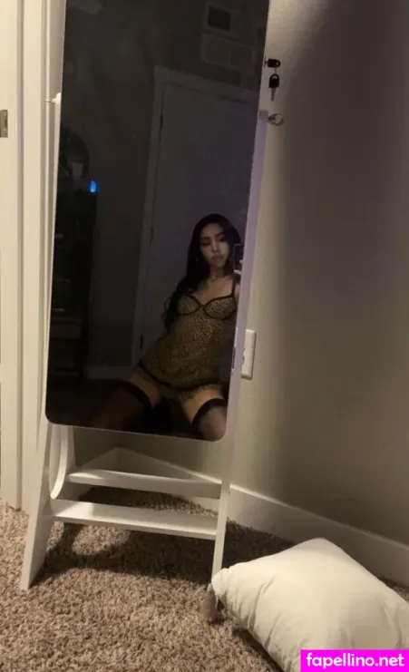 Aurora Lovee05 OnlyFans Thumbnail #P9gDAkhtNf