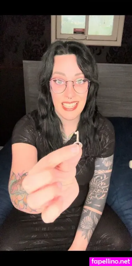 Aurora Rouge OnlyFans Thumbnail #CK635gRz7d