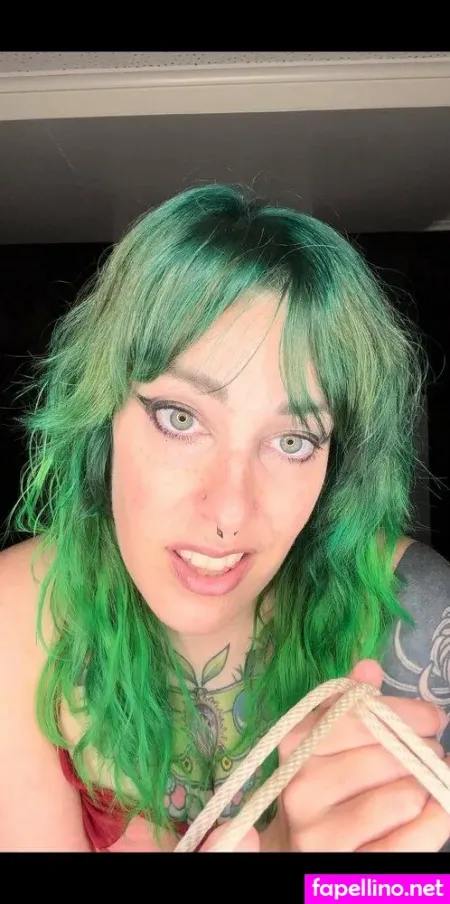 Aurora Rouge OnlyFans Thumbnail #K2BEZFqlhR