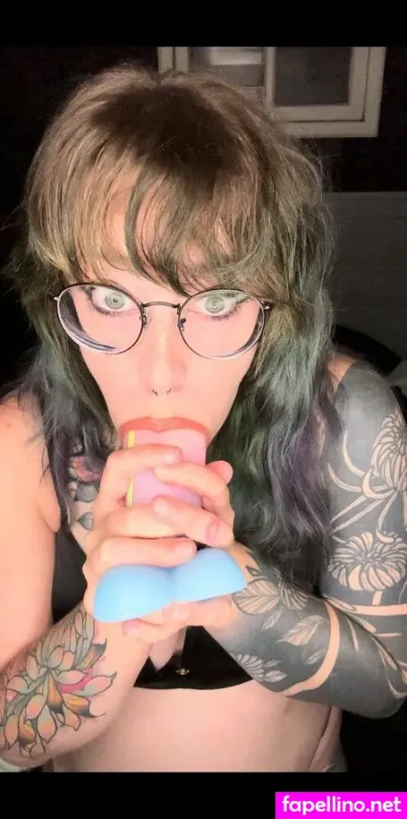 Aurora Rouge OnlyFans Thumbnail #TFPjIAl38J