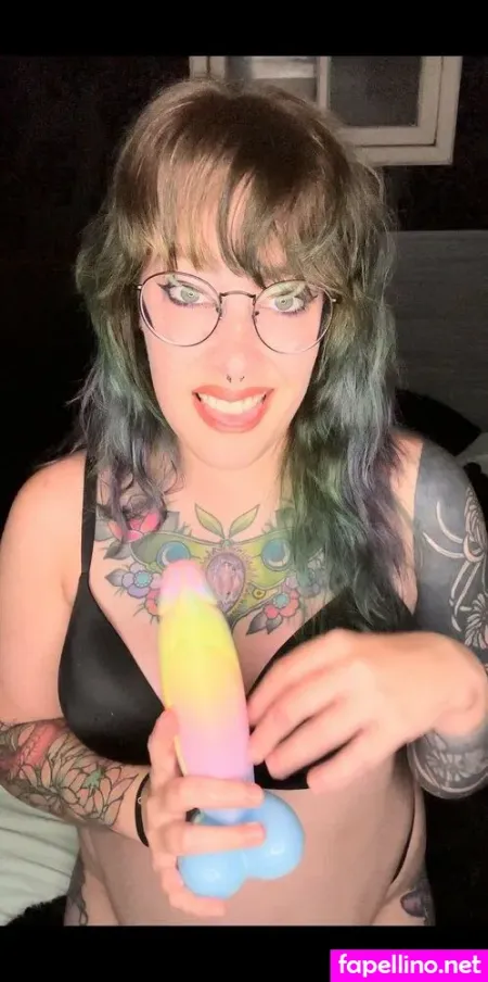 Aurora Rouge OnlyFans Thumbnail #X2pwRhdNbc