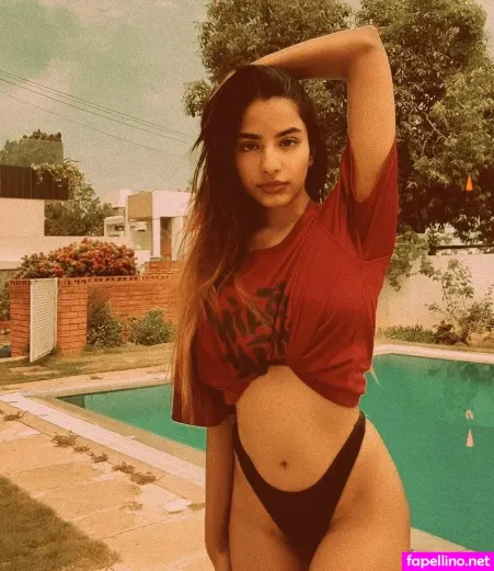 Aurora Sinclair OnlyFans Thumbnail #BQnGHYiq9J