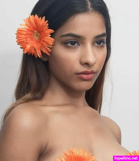 Aurora Sinclair OnlyFans Thumbnail #TRakgTRNl6