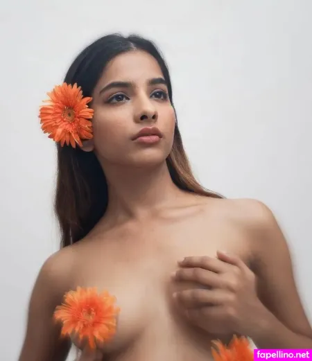 Aurora Sinclair OnlyFans Thumbnail #W5pEkvsa9c