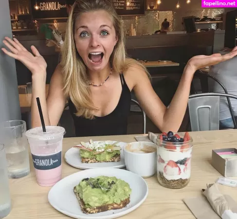 Aurora Straus OnlyFans Thumbnail #KnHLUa8Z63