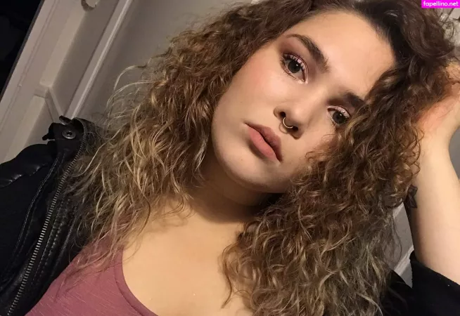 Auroraablair OnlyFans Thumbnail #0GdCBRrF9n