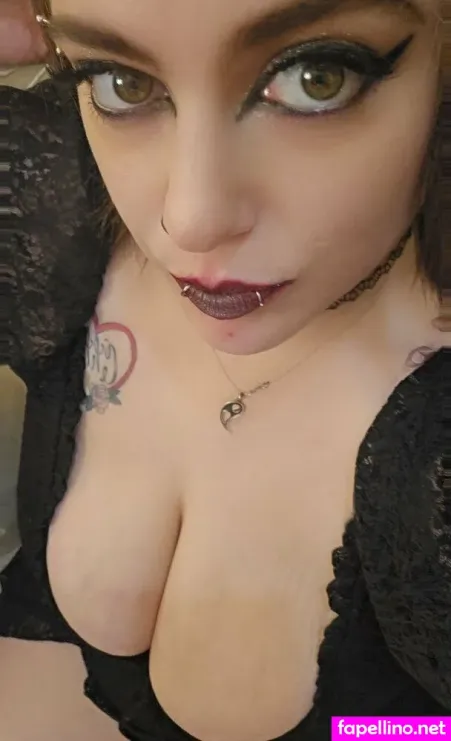 Aurorawinchester OnlyFans Thumbnail #W8l6EpS2Su