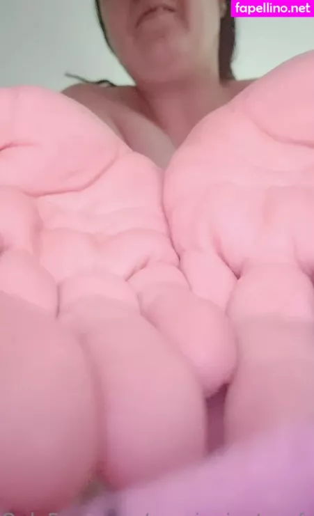 Aussiegiantessfree OnlyFans Thumbnail #5KDk5xMpwg