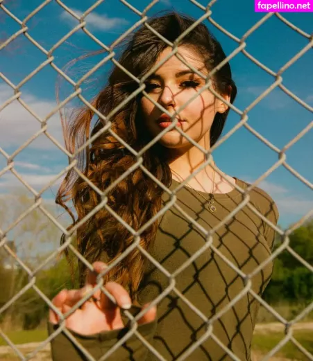Autumn Farrell OnlyFans Thumbnail #QvmkNKymLA