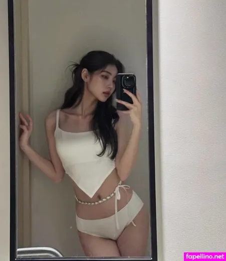 Autumn Rain Drops OnlyFans Thumbnail #Q4fmlyFeaU