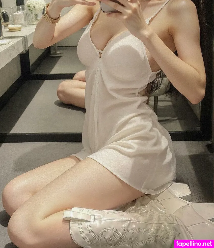 autumn_rain, autumn_rain_drops Nude Leaked OnlyFans Photo #rhMVID9APy