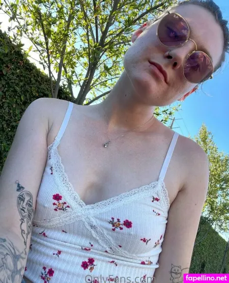 Autumnr0ses OnlyFans Thumbnail #FM1HzrvjMk