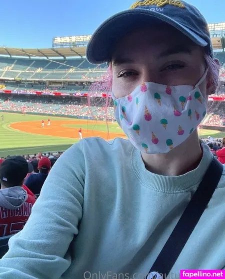 Autumnr0ses OnlyFans Thumbnail #LEM8xpYI1Y