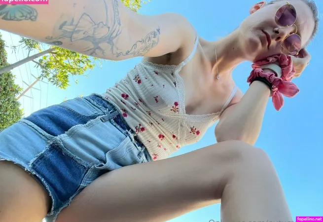 Autumnr0ses OnlyFans Thumbnail #fTNwB8B7oK