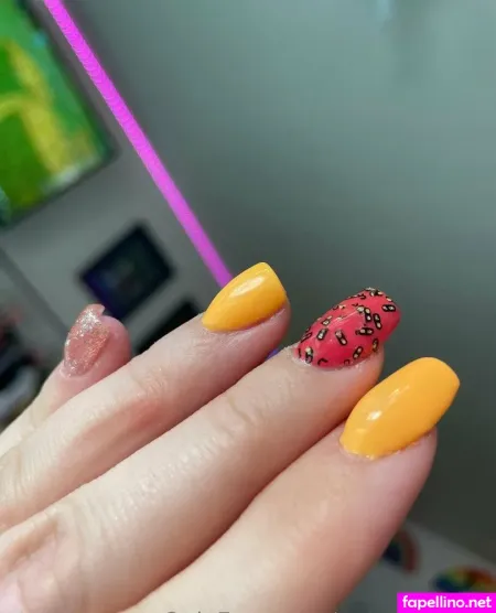 Autumnr0ses OnlyFans Thumbnail #xVxWrxpndd