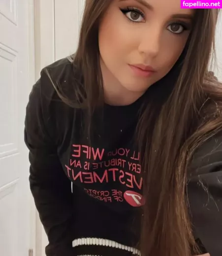 Ava 1 OnlyFans Thumbnail #0s4z8qJyCo