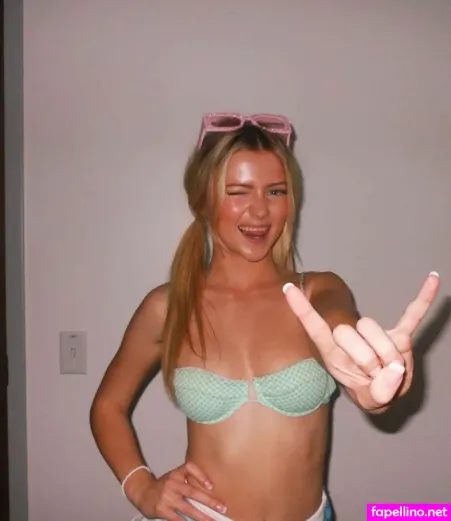 Ava Anderson OnlyFans Thumbnail #1c1vAdhaku