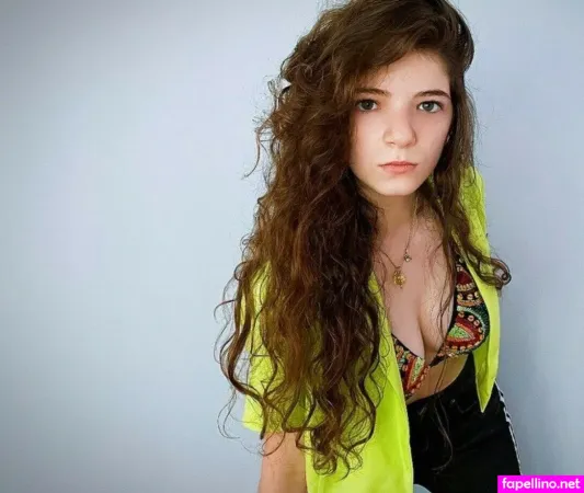 Ava Anduze OnlyFans Thumbnail #UaV7lJ6I8I