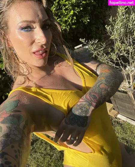 Ava Austen 1 OnlyFans Thumbnail #2ryhEUeoKr
