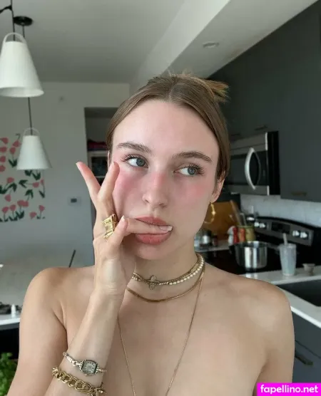 Ava Bella OnlyFans Thumbnail #sAN8X6xum2