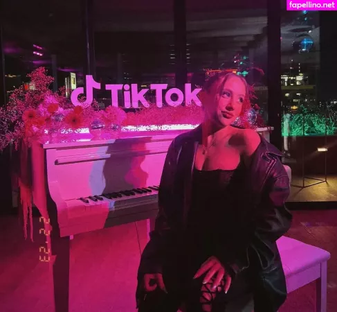 Ava Kolker OnlyFans Thumbnail #YmcvxY2thI