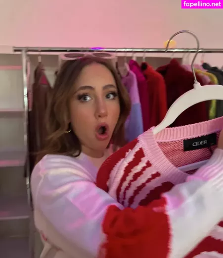 Ava Kolker OnlyFans Thumbnail #Z4e4w4Wka4