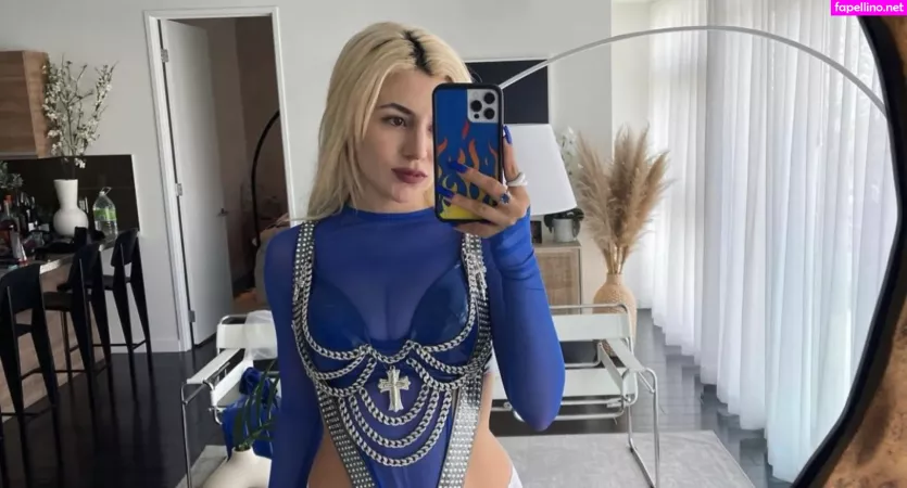 Ava Max OnlyFans Thumbnail #GpxTvML9a3