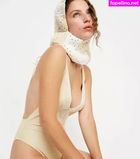 Ava Pearlman OnlyFans Thumbnail #b4NGu4jHee