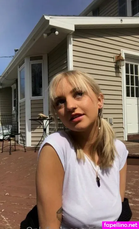 Avacanary OnlyFans Thumbnail #GmU3VIDVju