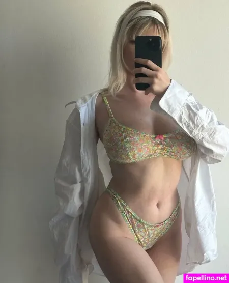 Avadelabruyere OnlyFans Thumbnail #62AzNjniYx