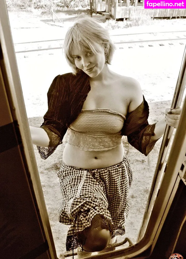 Avalnz, avalon_love, avalonzuercher Nude Leaked OnlyFans Photo #38z7lhms1F