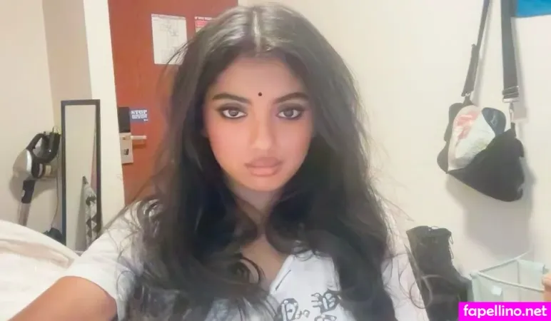 Avantika OnlyFans Thumbnail #BqETPBTSNl