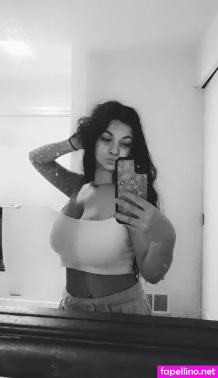 Avaschillaci OnlyFans Thumbnail #CBhzysswax