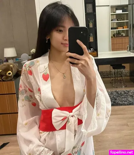 Aveline Liu OnlyFans Thumbnail #zPpZUkjOvt