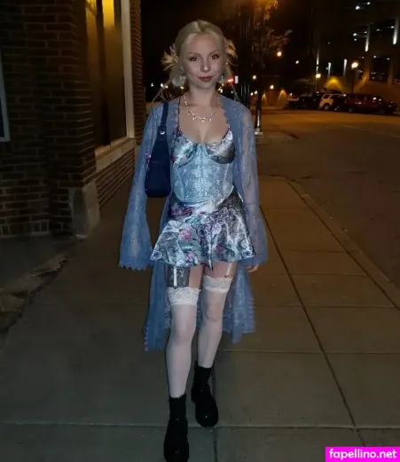 Averi Roselyn OnlyFans Thumbnail #PLiru9aaBr