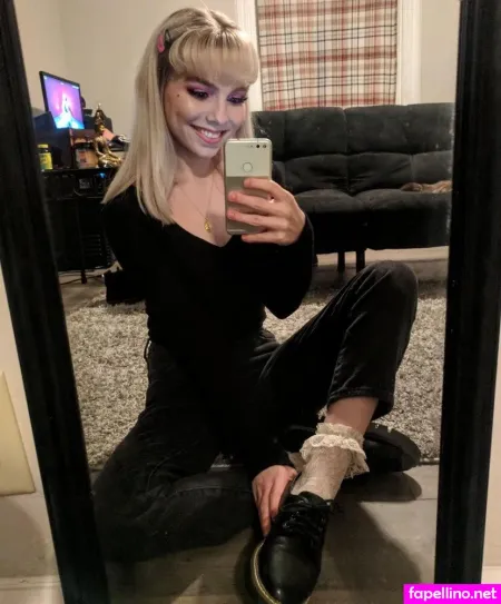 Averi Roselyn OnlyFans Thumbnail #bGPo8wQjIH