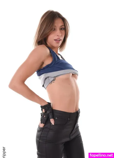 Avery 3 OnlyFans Thumbnail #iPyRfGCRHI