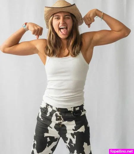 Avery Cyrus OnlyFans Thumbnail #B1siTy0GlS