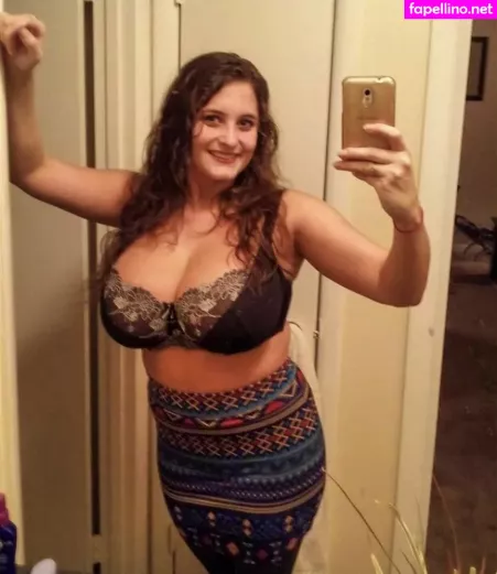 Avery Milla OnlyFans Thumbnail #CVTdXEQo6Y