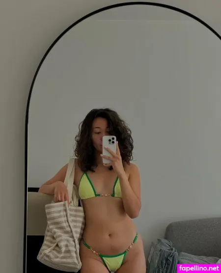 Avery Sss OnlyFans Thumbnail #QYBYWYkdZl