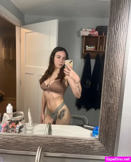 Averyfoxx OnlyFans Thumbnail #8fYTrBgdUO