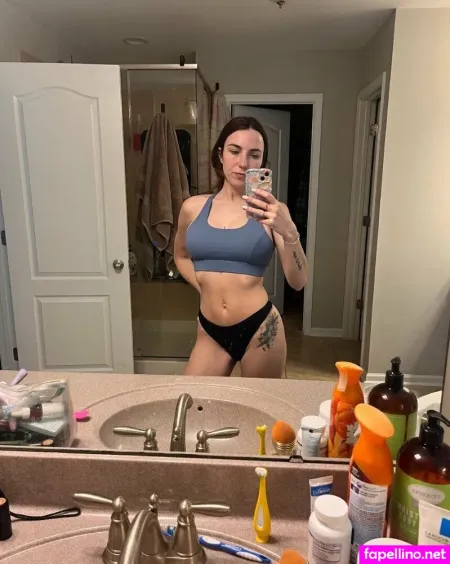 Averyfoxx OnlyFans Thumbnail #XfjkHcwRRw