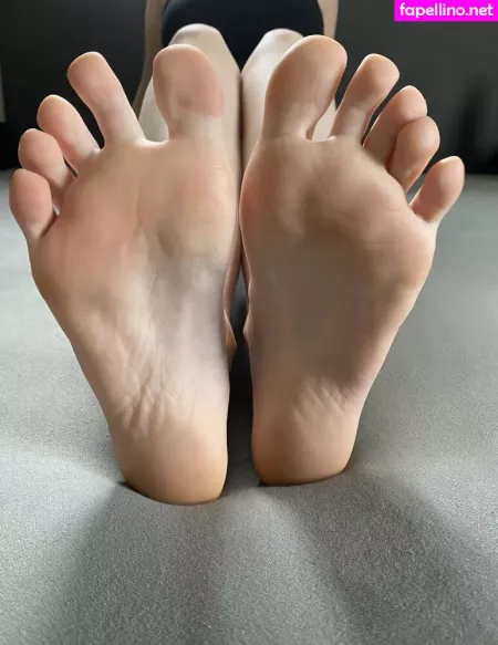 Averyysfeet OnlyFans Thumbnail #eHbrk6l3HW