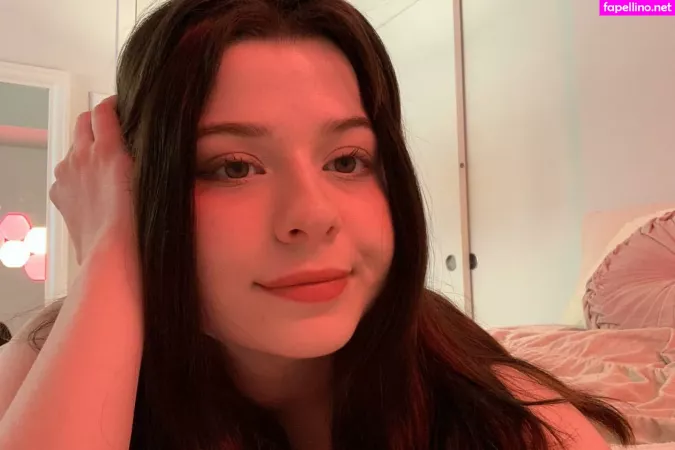 Aveykitty OnlyFans Thumbnail #lQ1aJbpCtK